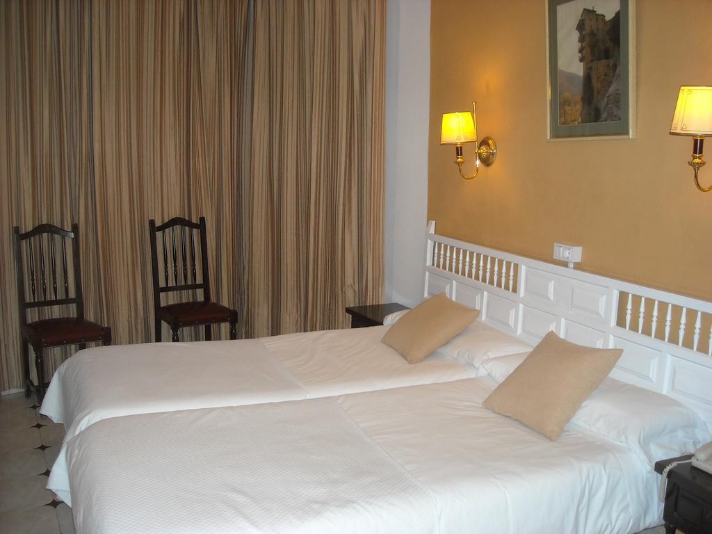 Hostal Residencia Avenida Cuenca  Ngoại thất bức ảnh
