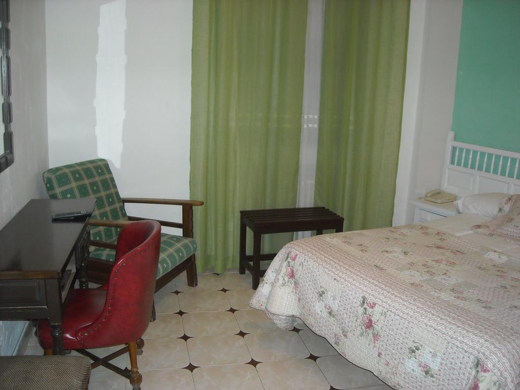 Hostal Residencia Avenida Cuenca  Ngoại thất bức ảnh