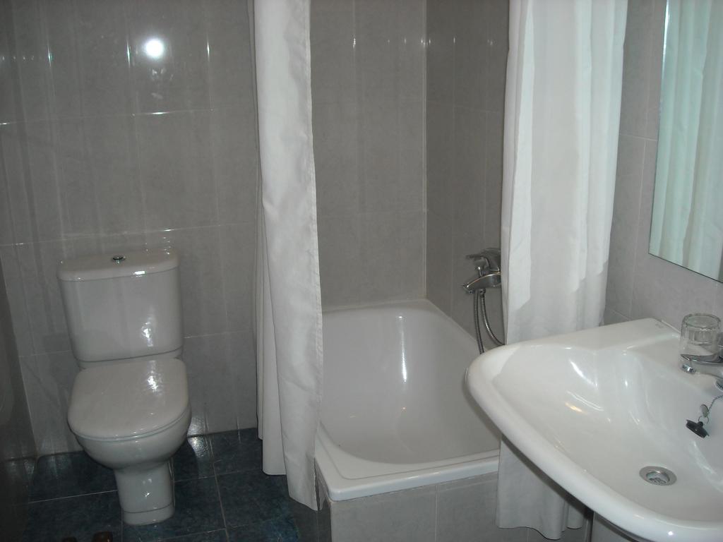 Hostal Residencia Avenida Cuenca  Ngoại thất bức ảnh