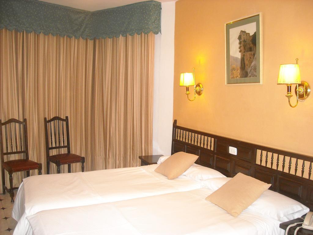 Hostal Residencia Avenida Cuenca  Ngoại thất bức ảnh