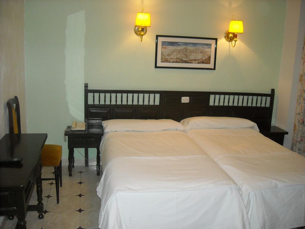 Hostal Residencia Avenida Cuenca  Ngoại thất bức ảnh