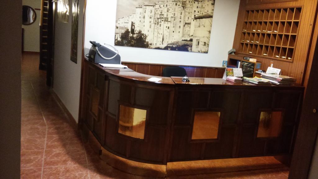 Hostal Residencia Avenida Cuenca  Ngoại thất bức ảnh