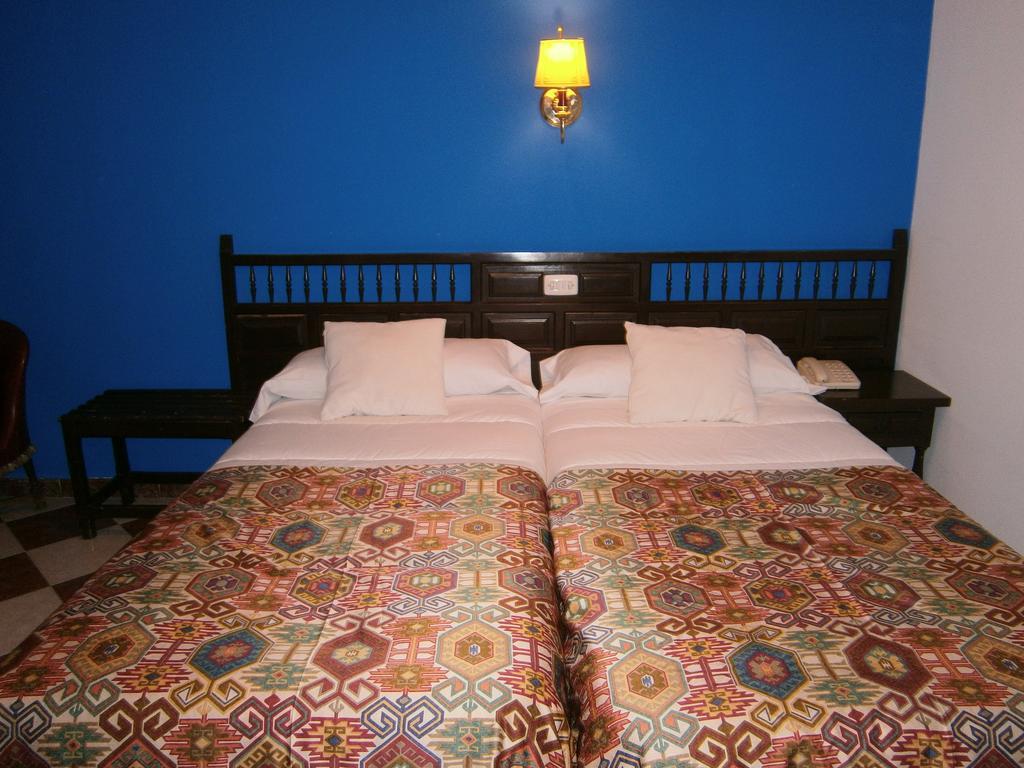 Hostal Residencia Avenida Cuenca  Ngoại thất bức ảnh