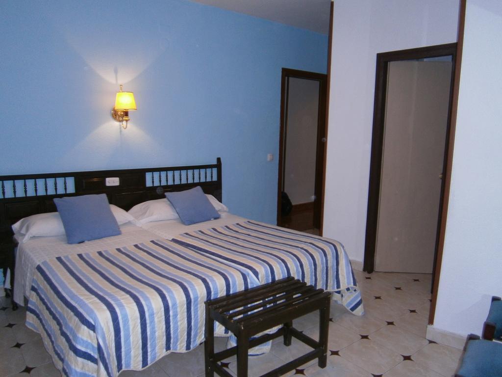Hostal Residencia Avenida Cuenca  Ngoại thất bức ảnh