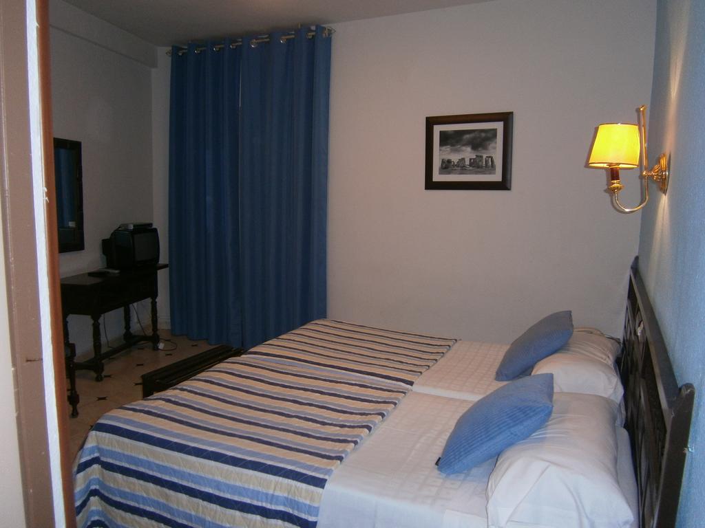 Hostal Residencia Avenida Cuenca  Ngoại thất bức ảnh