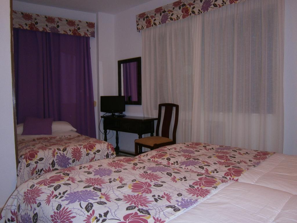 Hostal Residencia Avenida Cuenca  Ngoại thất bức ảnh
