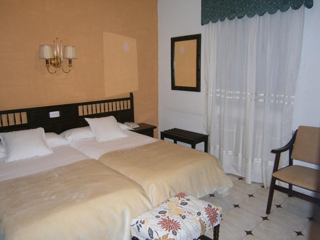 Hostal Residencia Avenida Cuenca  Ngoại thất bức ảnh