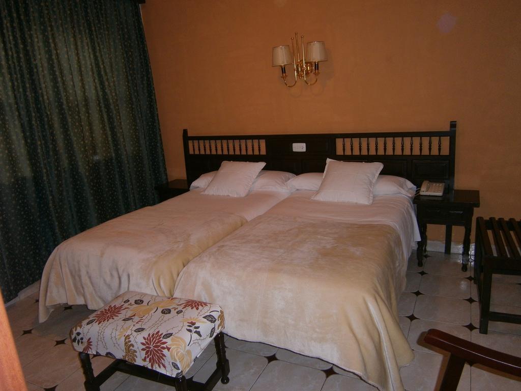 Hostal Residencia Avenida Cuenca  Ngoại thất bức ảnh